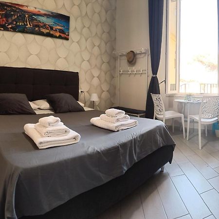 Napoli B&B Ruggiero'S Rooms ภายนอก รูปภาพ