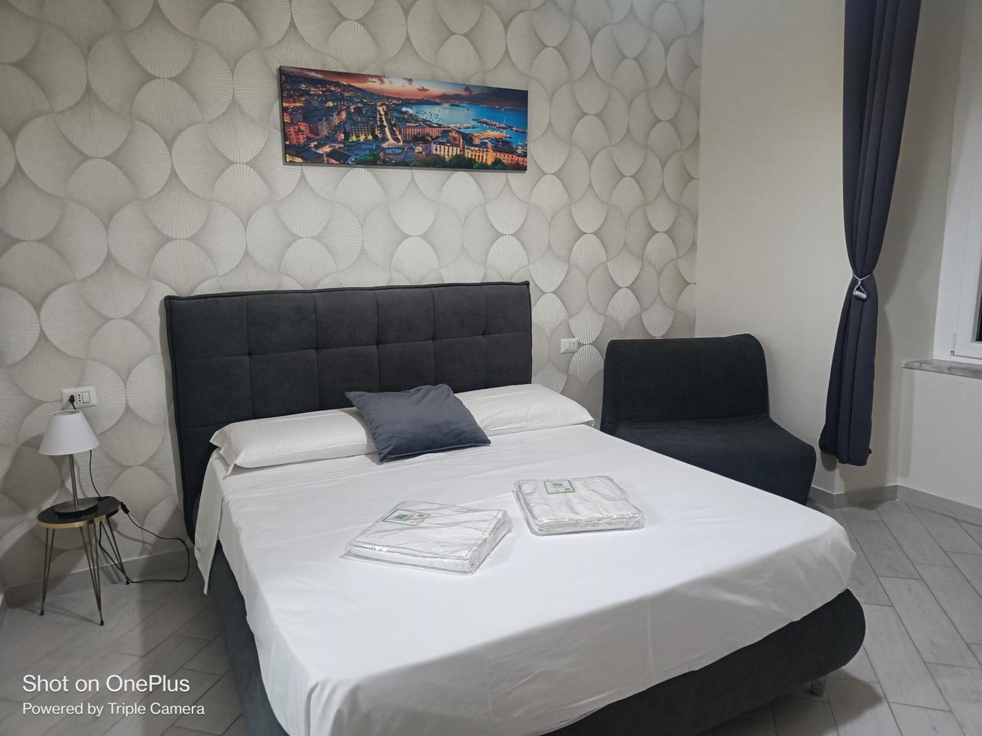 Napoli B&B Ruggiero'S Rooms ภายนอก รูปภาพ
